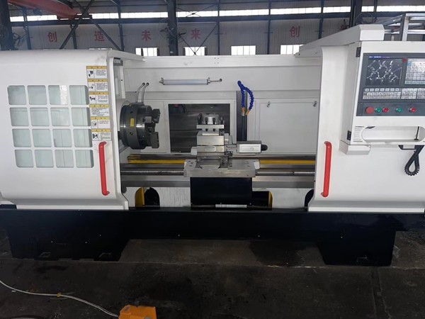 CK6156 163mm Big Bore CNC Lathe Machine With Tool Post Two Pneumatic Chucks