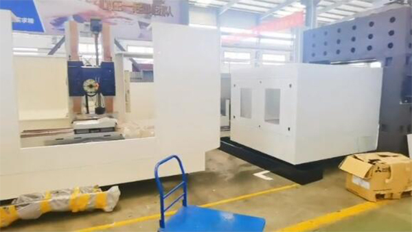 CR1814 Horizontal Machining Centre Cross Slide Table Type Box Hard Rail