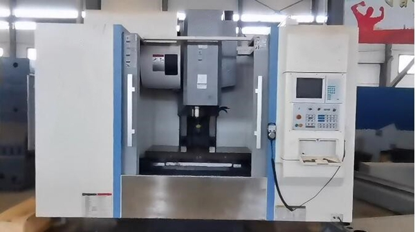 VM1060LH CNC Vertical Machining Center with 3 Axis Box Hard Rail